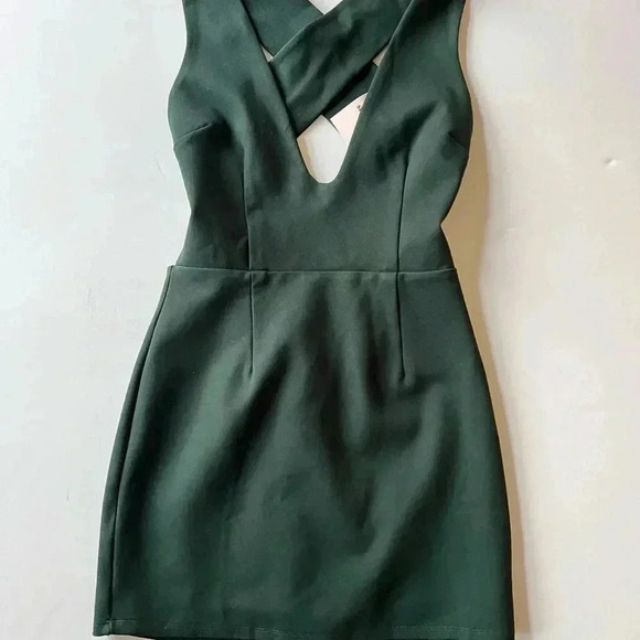 NWT! Superdown Mia Mini Dress - Picture 4 of 10